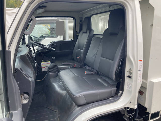 いすゞエルフダンプ小型（2t・3t）[写真24]