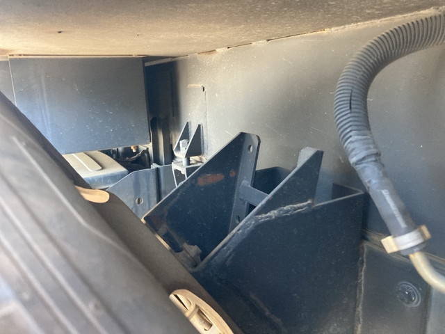 いすゞエルフパッカー車（塵芥車）小型（2t・3t）[写真20]