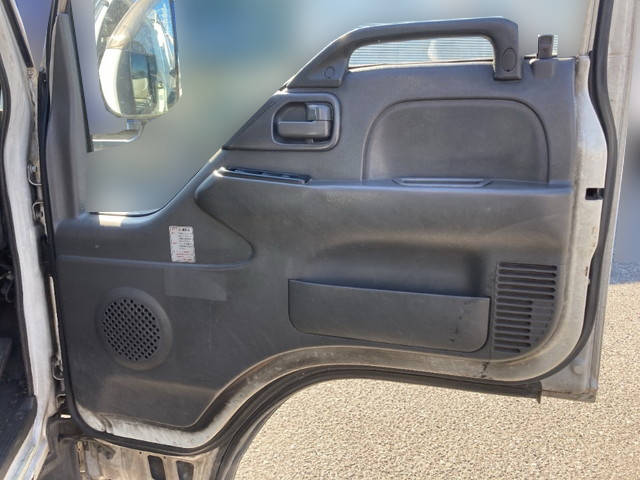 いすゞエルフパッカー車（塵芥車）小型（2t・3t）[写真25]