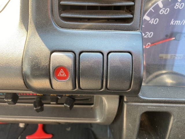 いすゞエルフパッカー車（塵芥車）小型（2t・3t）[写真32]