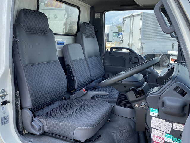 日産アトラスアルミバン小型（2t・3t）[写真30]