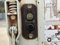 いすゞエルフ平ボディ小型（2t・3t）[写真17]