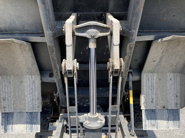 三菱ふそうファイターダンプ中型（4t）[写真17]