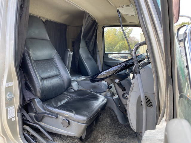 三菱ふそうファイターダンプ中型（4t）[写真28]