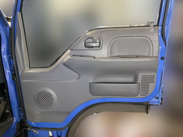 いすゞエルフダブルキャブ（Wキャブ）小型（2t・3t）[写真21]