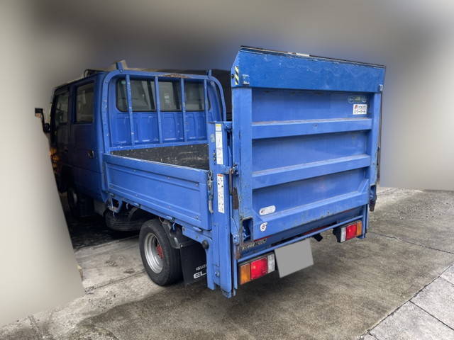 いすゞエルフダブルキャブ（Wキャブ）小型（2t・3t）[写真04]