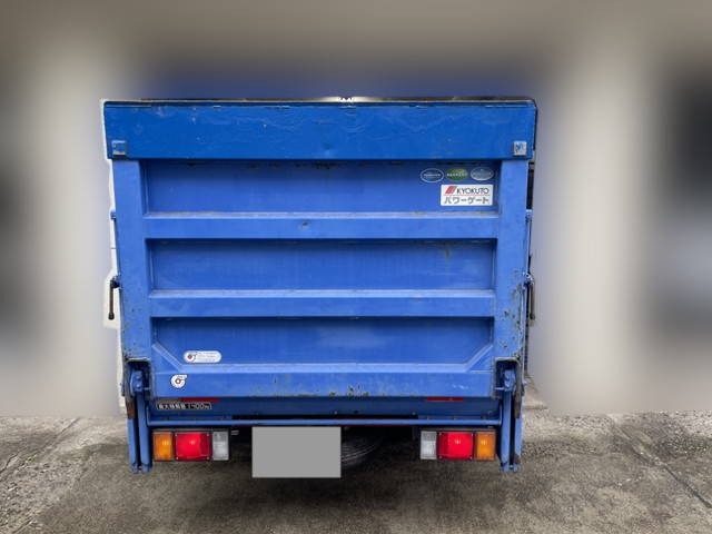 いすゞエルフダブルキャブ（Wキャブ）小型（2t・3t）[写真06]