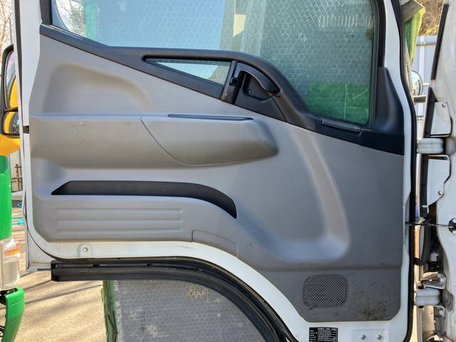 三菱ふそうキャンターダンプ小型（2t・3t）[写真24]