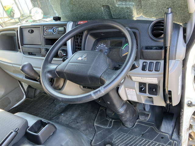 三菱ふそうキャンターダンプ小型（2t・3t）[写真29]