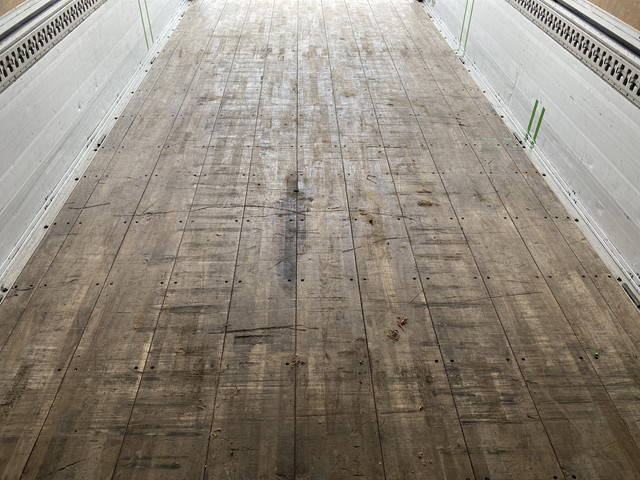 日野レンジャーアルミウイング中型（4t）[写真13]