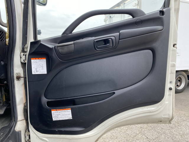 日野レンジャーアルミウイング中型（4t）[写真28]