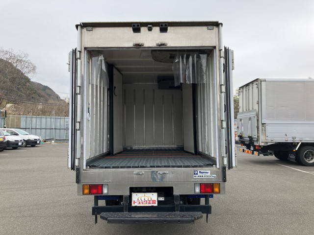 いすゞエルフ冷凍車（冷蔵車）小型（2t・3t）[写真10]