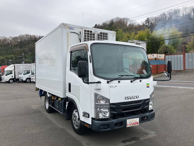 いすゞエルフ冷凍車（冷蔵車）小型（2t・3t）[写真03]