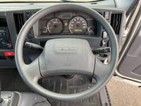 いすゞエルフ冷凍車（冷蔵車）小型（2t・3t）[写真32]