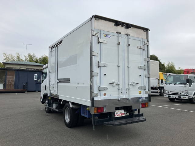 いすゞエルフ冷凍車（冷蔵車）小型（2t・3t）[写真04]