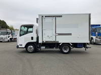 いすゞエルフ冷凍車（冷蔵車）小型（2t・3t）[写真05]