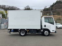 いすゞエルフ冷凍車（冷蔵車）小型（2t・3t）[写真07]