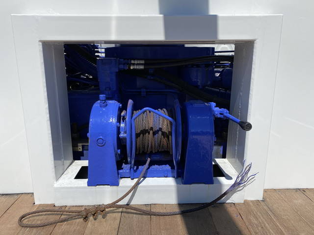 日野プロフィアセルフクレーン4段大型（10t）[写真12]