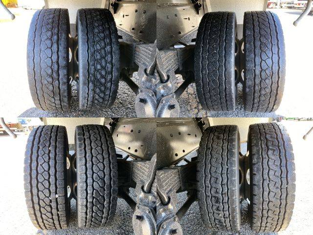 日野プロフィアセルフクレーン4段大型（10t）[写真22]