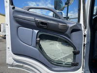 日野プロフィアセルフクレーン4段大型（10t）[写真28]