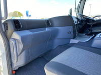 日野プロフィアセルフクレーン4段大型（10t）[写真32]