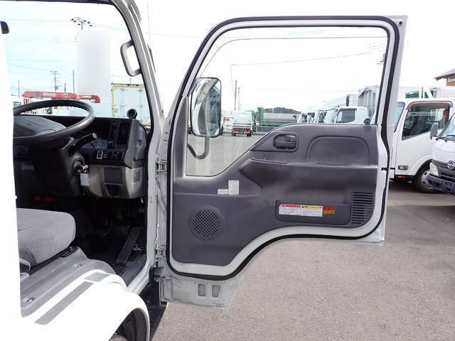 いすゞエルフクレーン3段小型（2t・3t）[写真24]