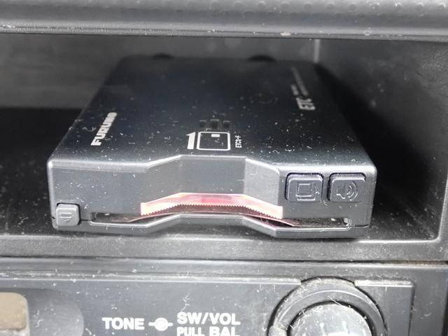 いすゞエルフクレーン3段小型（2t・3t）[写真27]