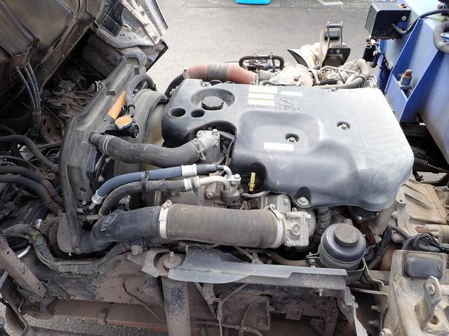 いすゞエルフクレーン3段小型（2t・3t）[写真33]