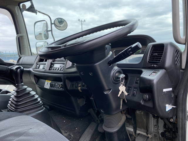 日野レンジャー冷凍車（冷蔵車）中型（4t）[写真31]