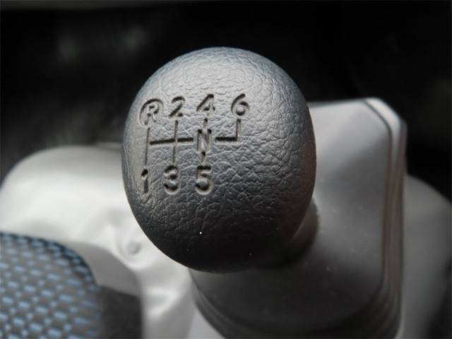 日野デュトロ冷凍車（冷蔵車）小型（2t・3t）[写真13]