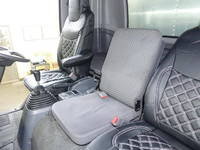 いすゞフォワードアルミバン中型（4t）[写真28]