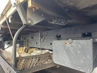 三菱ふそうキャンター平ボディ小型（2t・3t）[写真12]