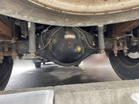 三菱ふそうキャンター平ボディ小型（2t・3t）[写真16]