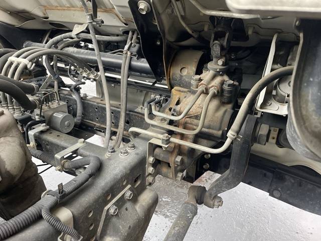 三菱ふそうキャンター平ボディ小型（2t・3t）[写真20]