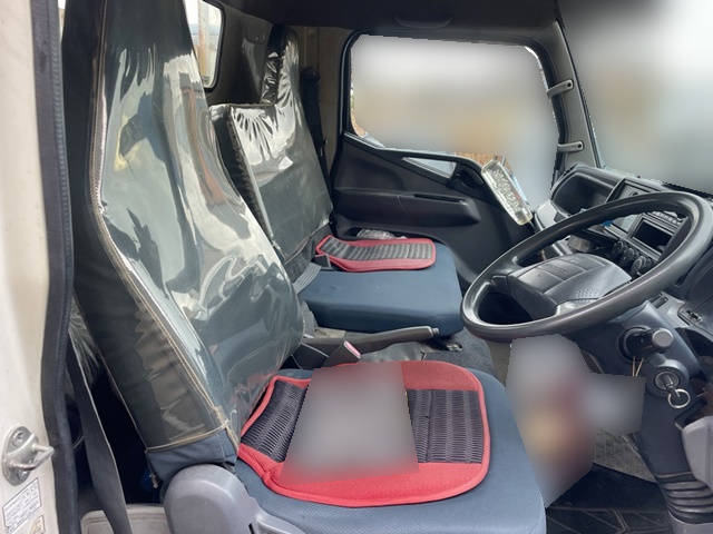 三菱ふそうキャンター平ボディ小型（2t・3t）[写真21]