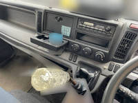 三菱ふそうキャンター平ボディ小型（2t・3t）[写真24]