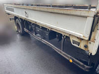 三菱ふそうキャンター平ボディ小型（2t・3t）[写真04]