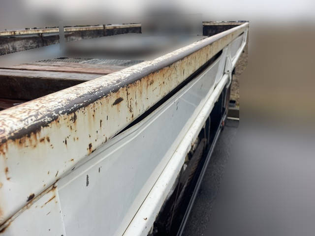 三菱ふそうキャンター平ボディ小型（2t・3t）[写真06]