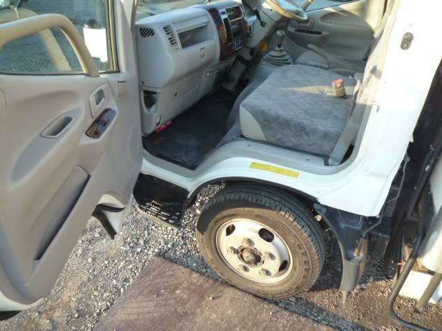 トヨタダイナ冷凍車（冷蔵車）小型（2t・3t）[写真32]