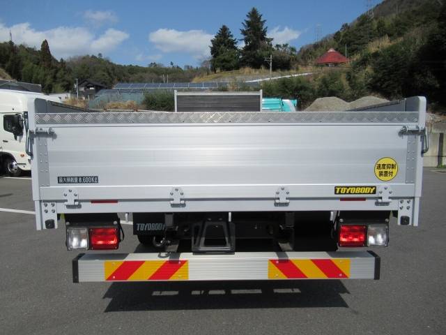 日野レンジャーアルミブロック増トン（6t・8t）[写真05]