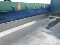 UDトラックスクオンダンプ大型（10t）[写真11]