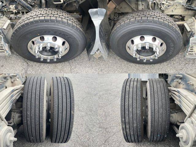 UDトラックスクオンダンプ大型（10t）[写真19]