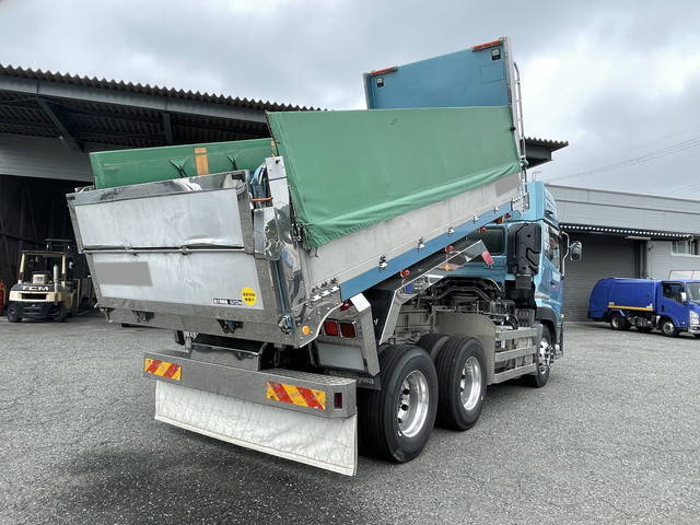 UDトラックスクオンダンプ大型（10t）[写真02]