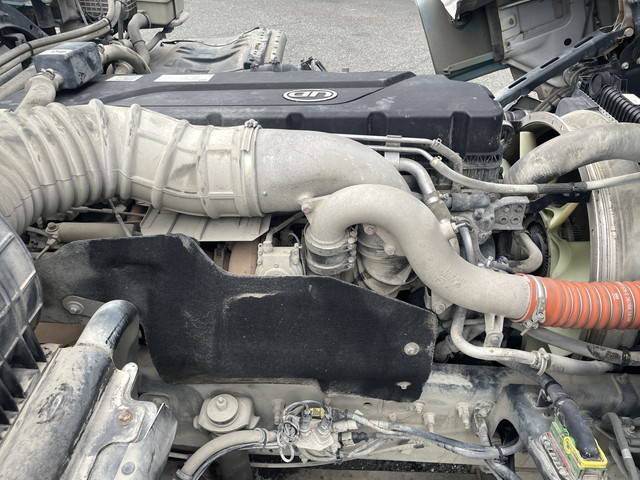 UDトラックスクオンダンプ大型（10t）[写真23]