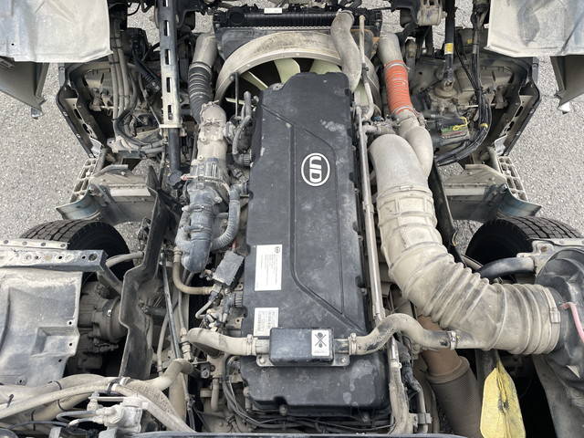 UDトラックスクオンダンプ大型（10t）[写真24]