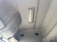 UDトラックスクオンダンプ大型（10t）[写真27]