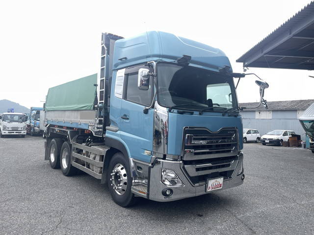 UDトラックスクオンダンプ大型（10t）[写真03]