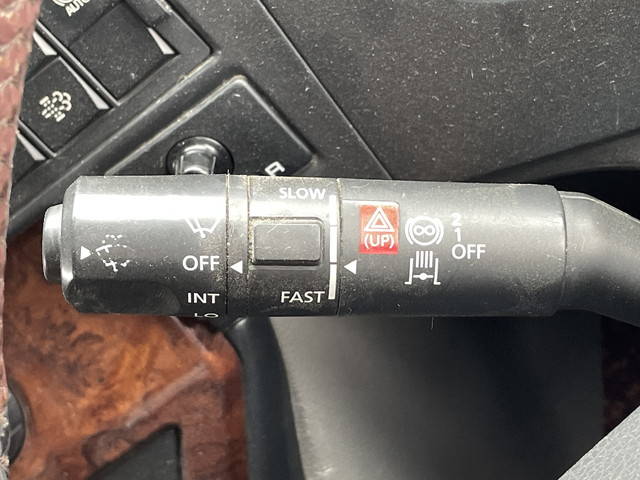 UDトラックスクオンダンプ大型（10t）[写真32]