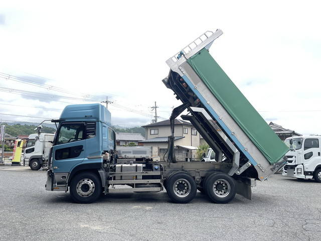 UDトラックスクオンダンプ大型（10t）[写真05]