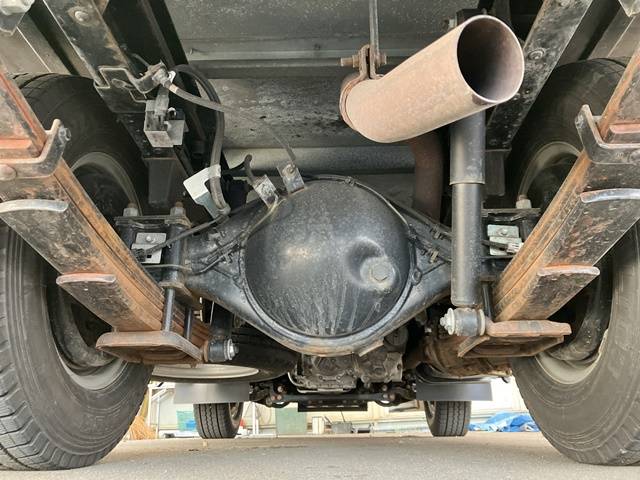 いすゞエルフアルミバン小型（2t・3t）[写真26]